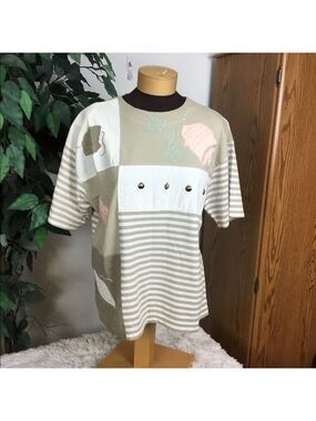 Regent - Sutton LLC short sleeve XL sea shell top